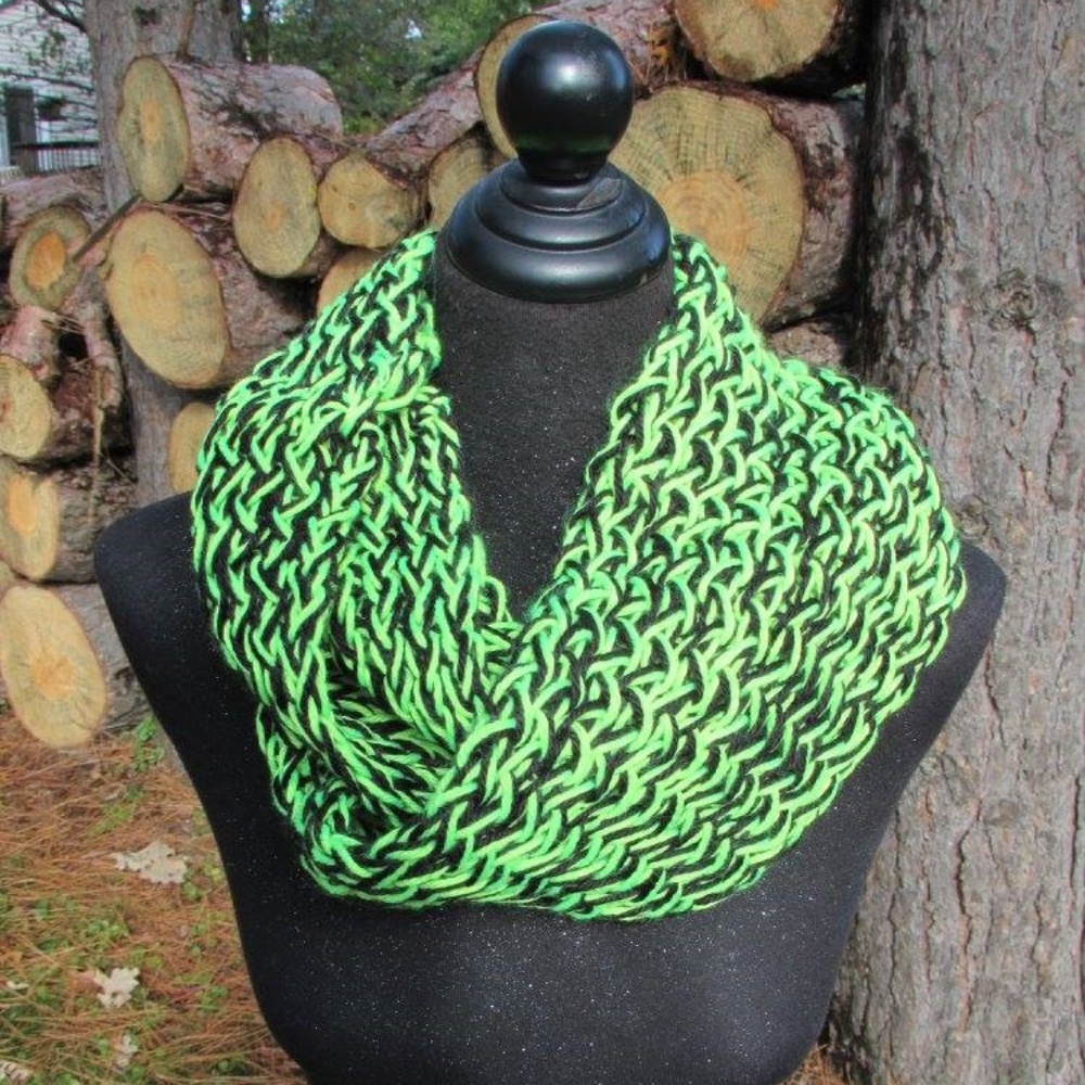 Women's Infinity Scarf: Handmade